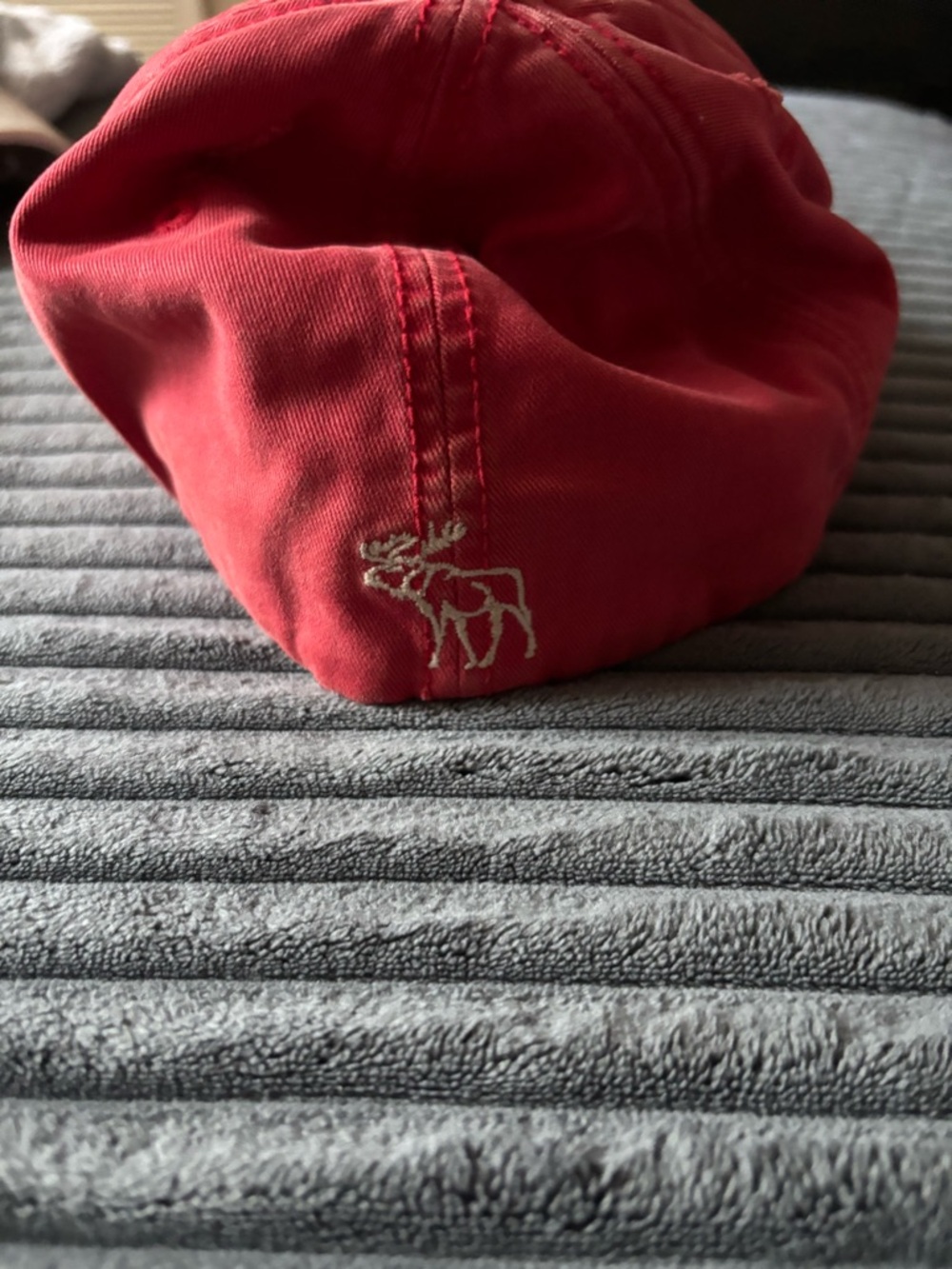 Abercrombie & Fitch Red Baseball Cap - Picture 2 of 3